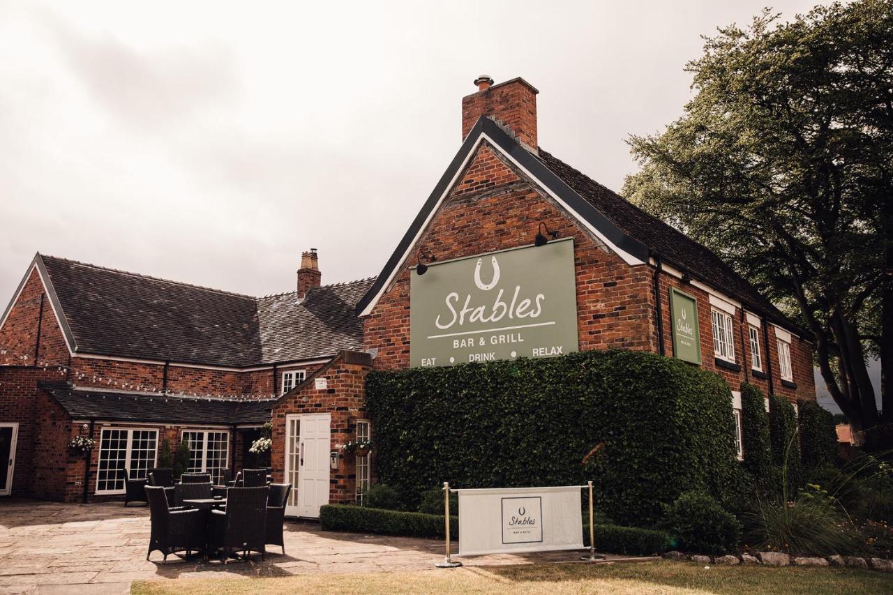 Manor House Hotel & Spa, Alsager Exteriér fotografie